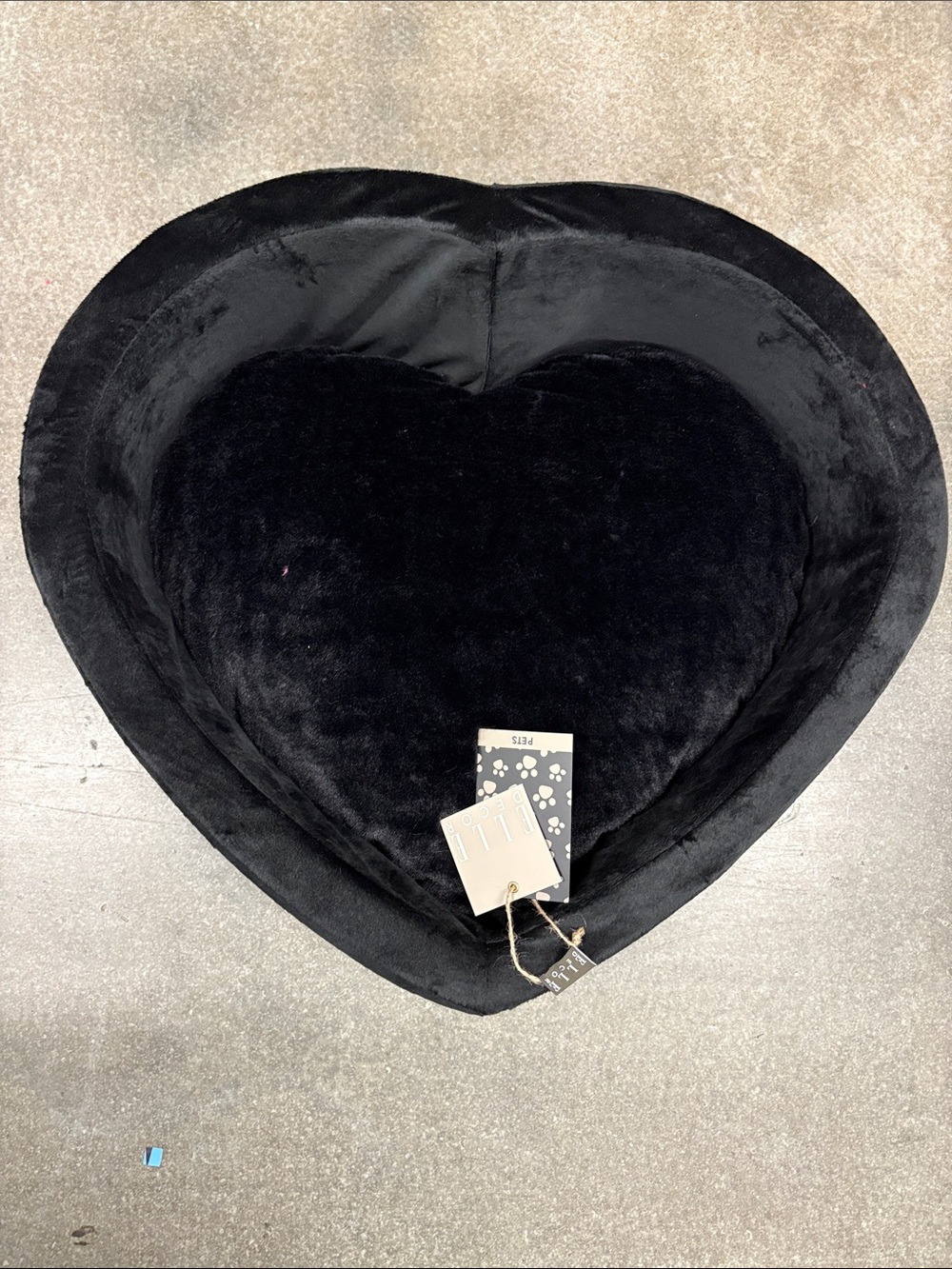Elle Decor heart shaped orthopedic pet bed black